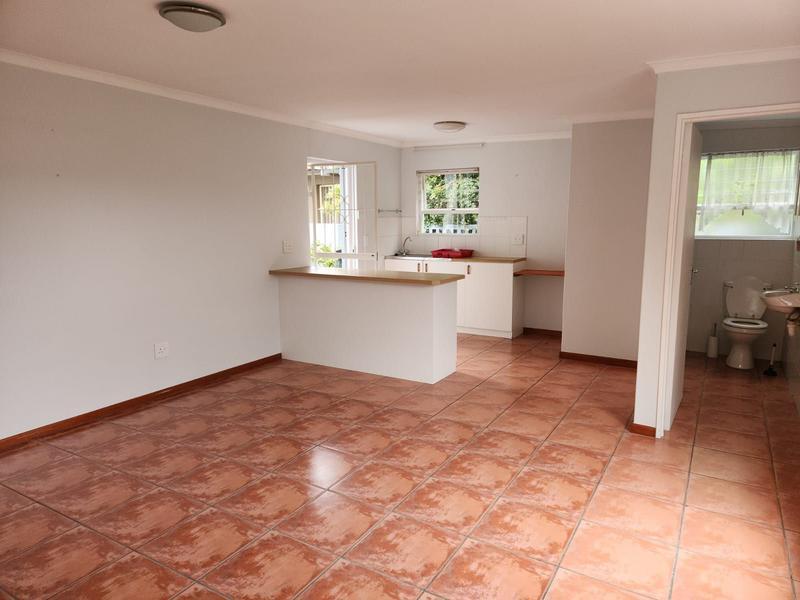 To Let 1 Bedroom Property for Rent in Oakglen Western Cape